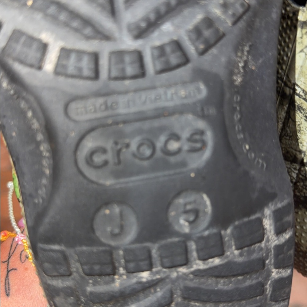 CROCS Kids Camouflage Sandals - Green and Black - Picture 4 of 4